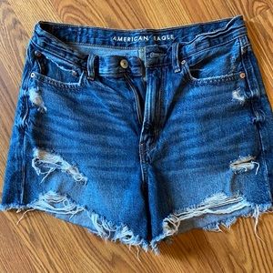 AE 90’s boyfriend short